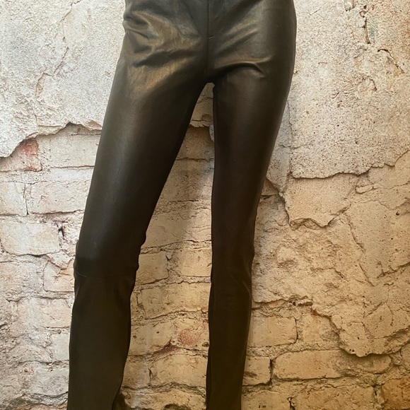 Danier Leather Front-Fabric Back Pants 🇨🇦 - Picture 2 of 9